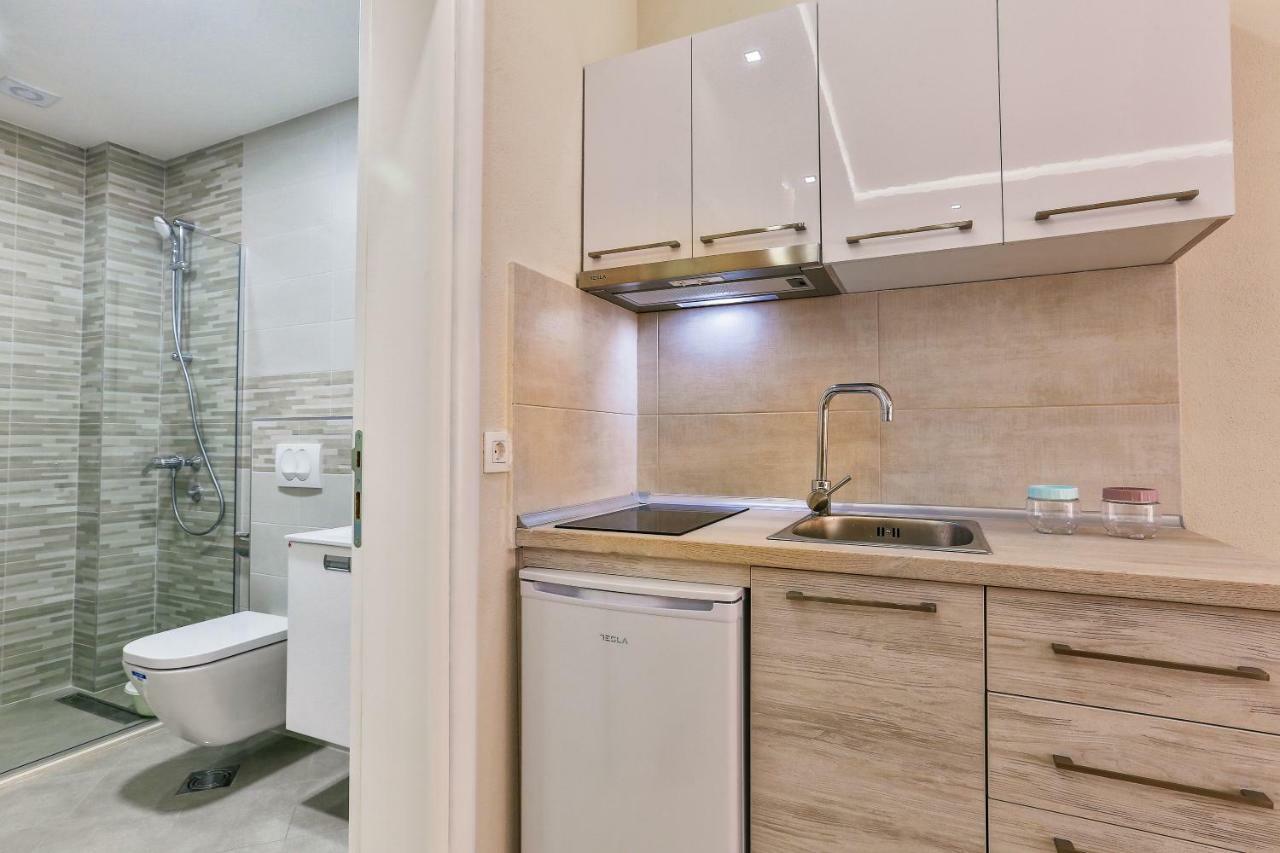 Apolon Apart Šušanj Exterior foto